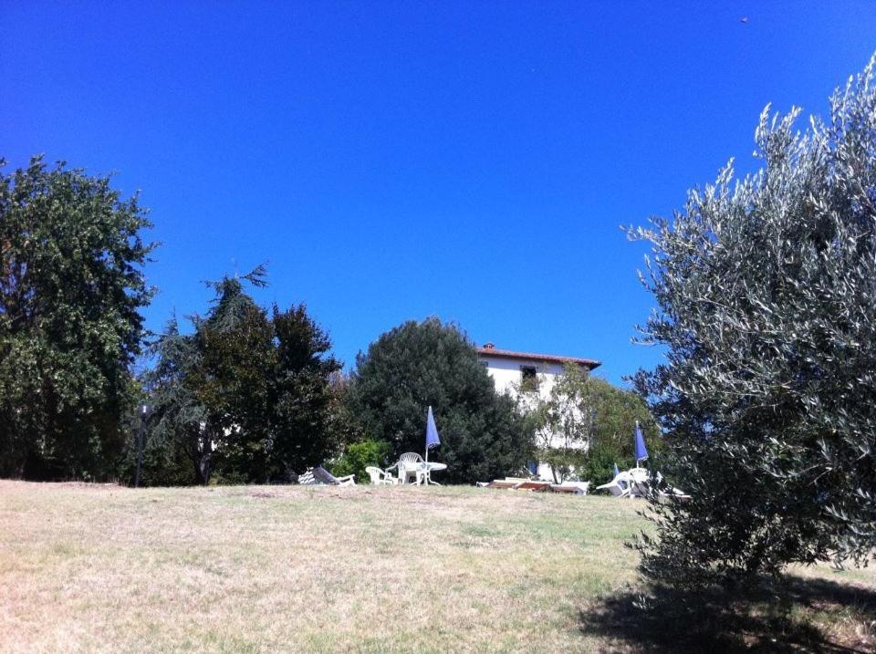 Вілла Agriturismo Il Palazzaccio Galliano Екстер'єр фото